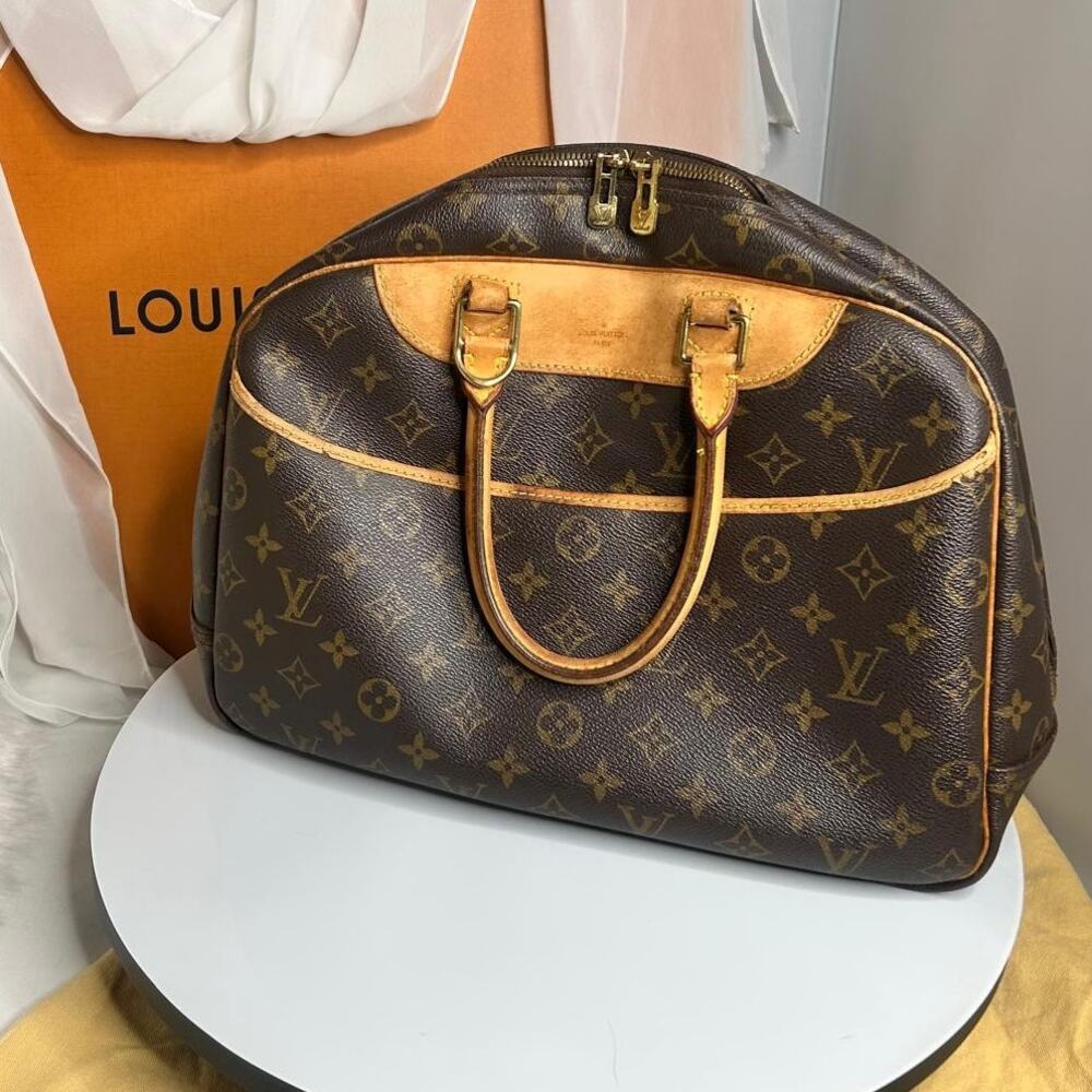 💎✨STUNNING✨💎Authentic Louis Vuitton Deauville Monogram